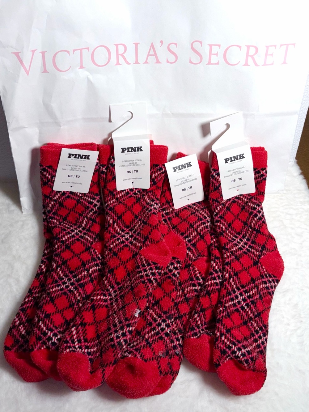 PINK Victoria’s Secret - Cozy Plaid Winter Christmas Socks 🎄❤️ 🎁❄️✨